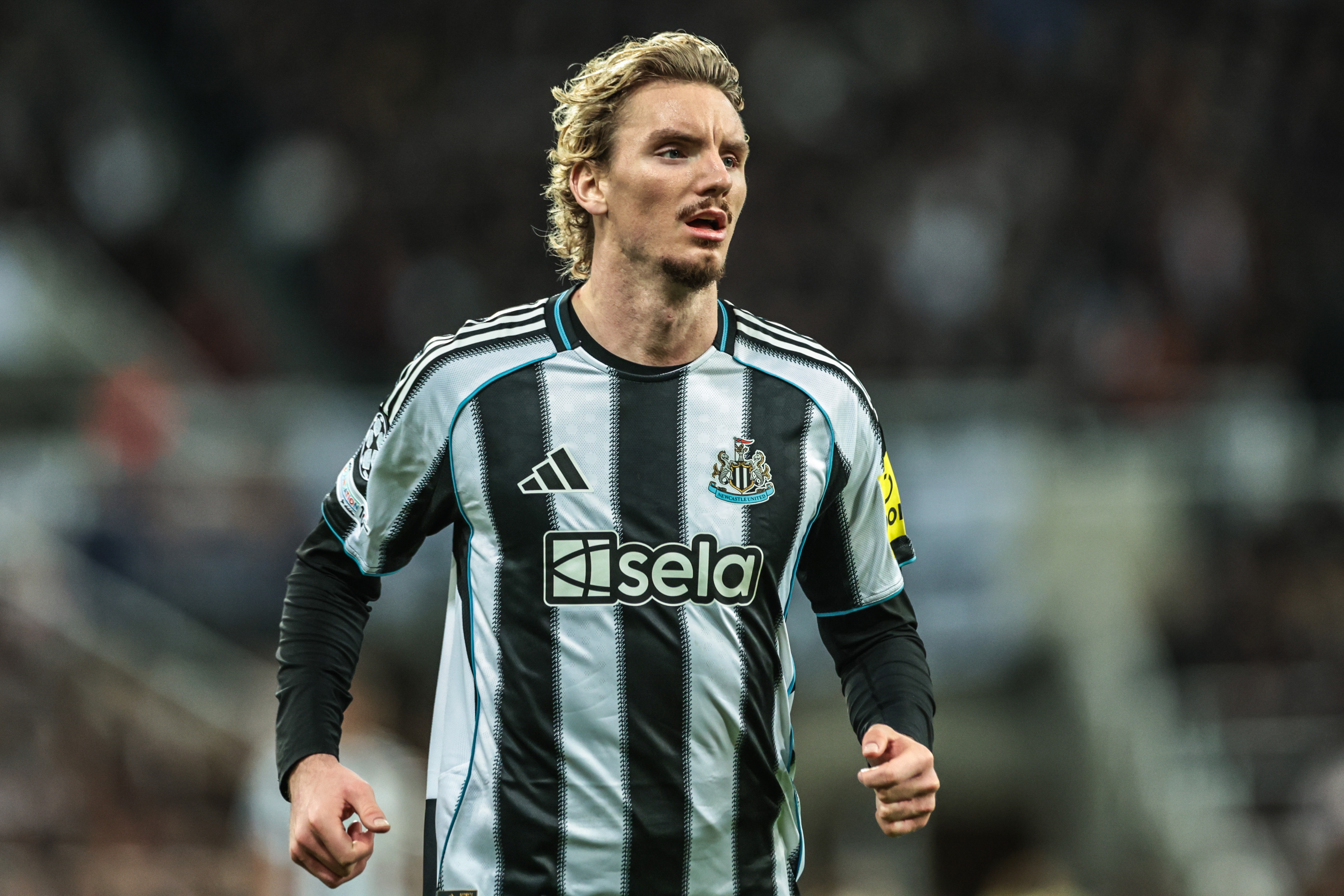 纽卡跟队记者：奥苏拉伤缺两周，沃尔特马德留队前景突现曙光